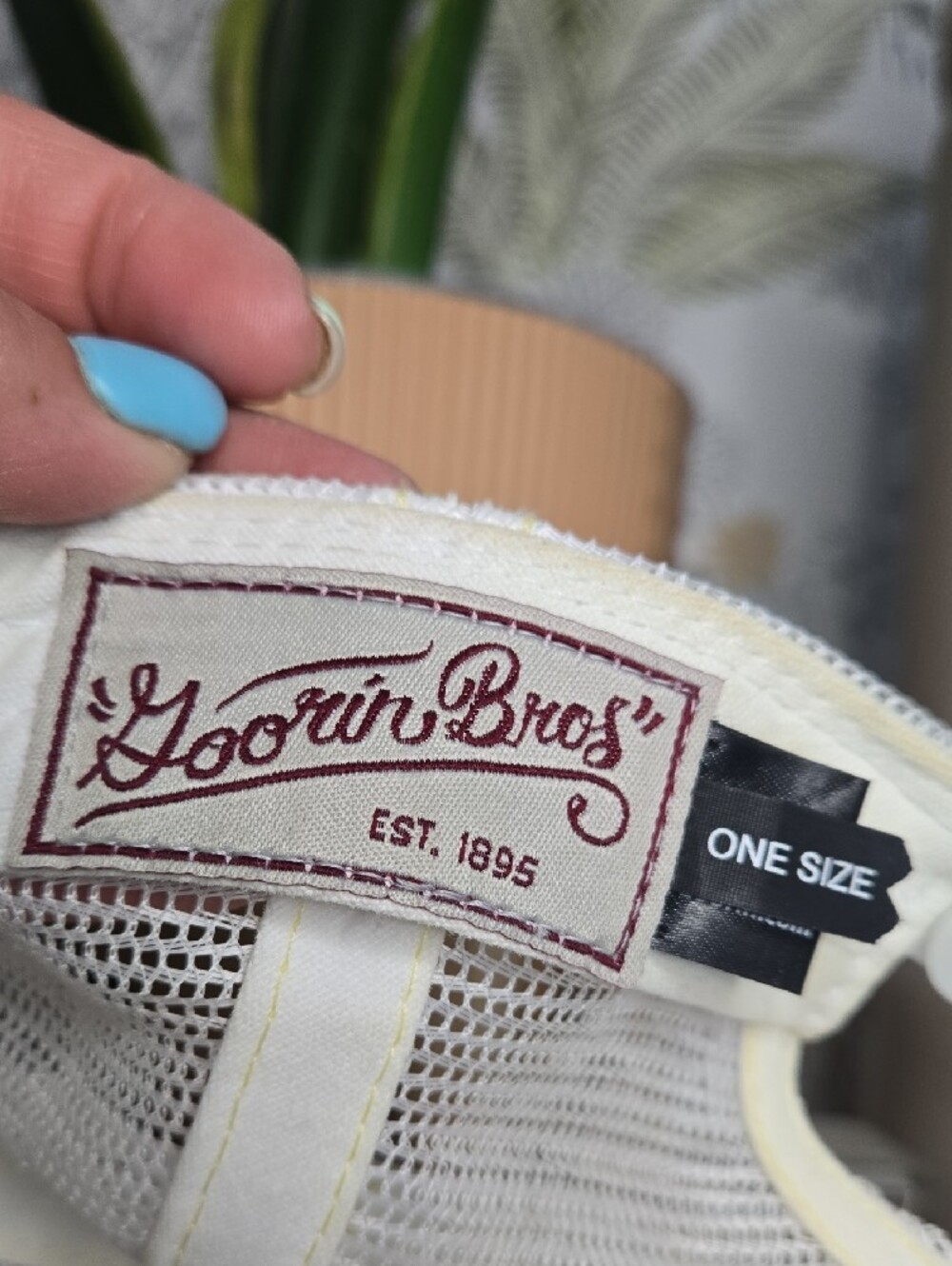 Goorin Bros Cream Trucker Hat with Maroon Embroidered Logo - Picture 2 of 4